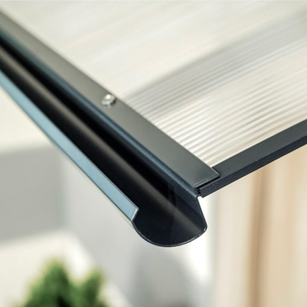 Budapest canopy gutter