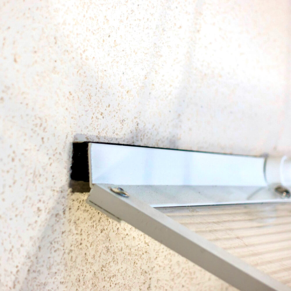 Oslo canopy back wall seal