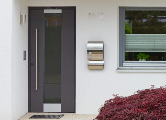 Aluminium front door with glass panel