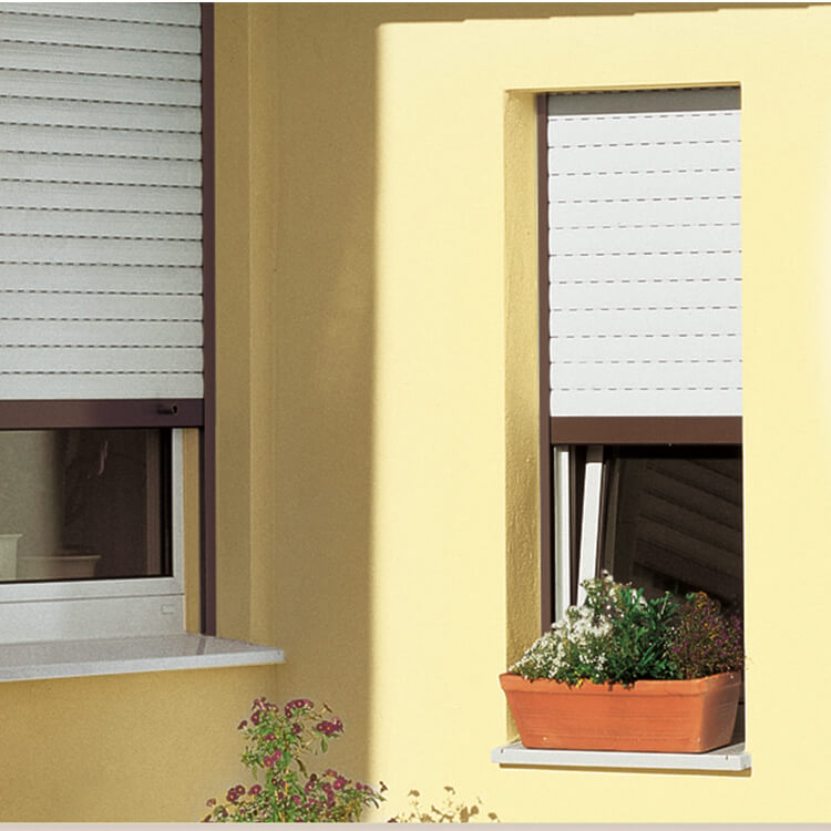Flush-mounted roller shutter