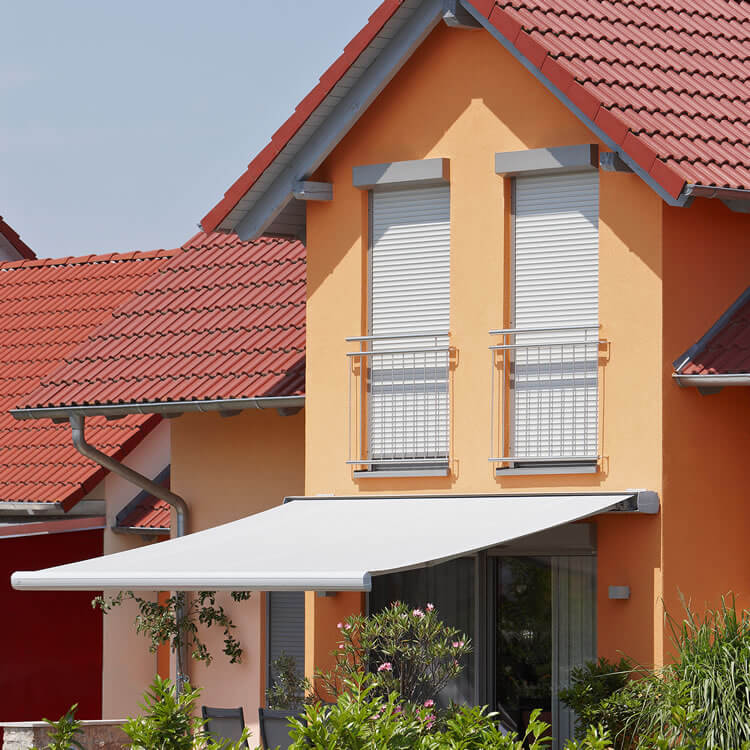 Roller shutter system closed