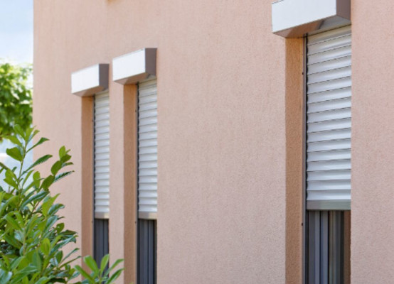 Roller shutter box