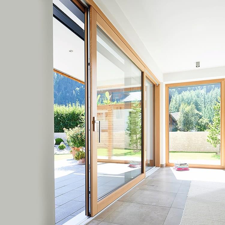 Fitting position for a wood-aluminium lift and slide door