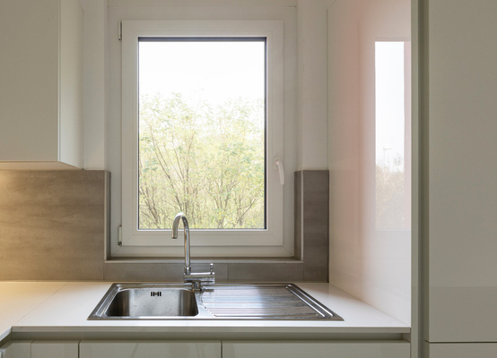 Single sash window