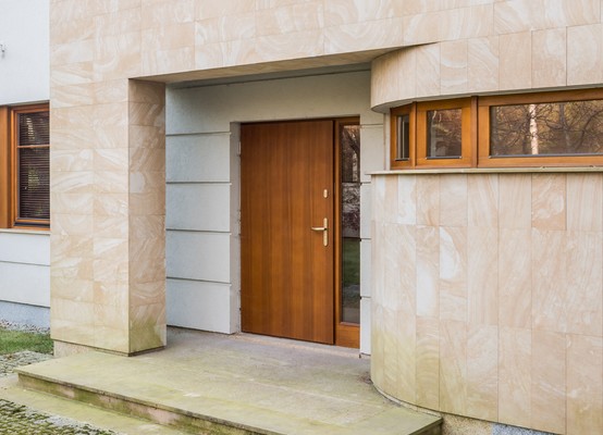 uPVC wood-effect windows