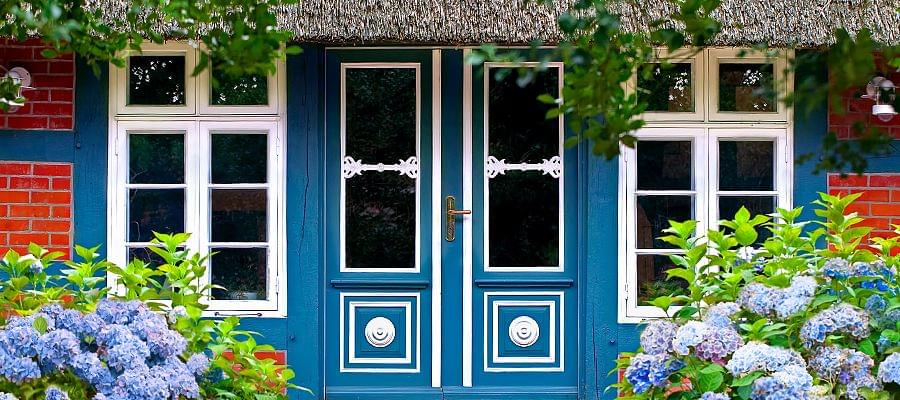 Single-glazed window with glazing bars
